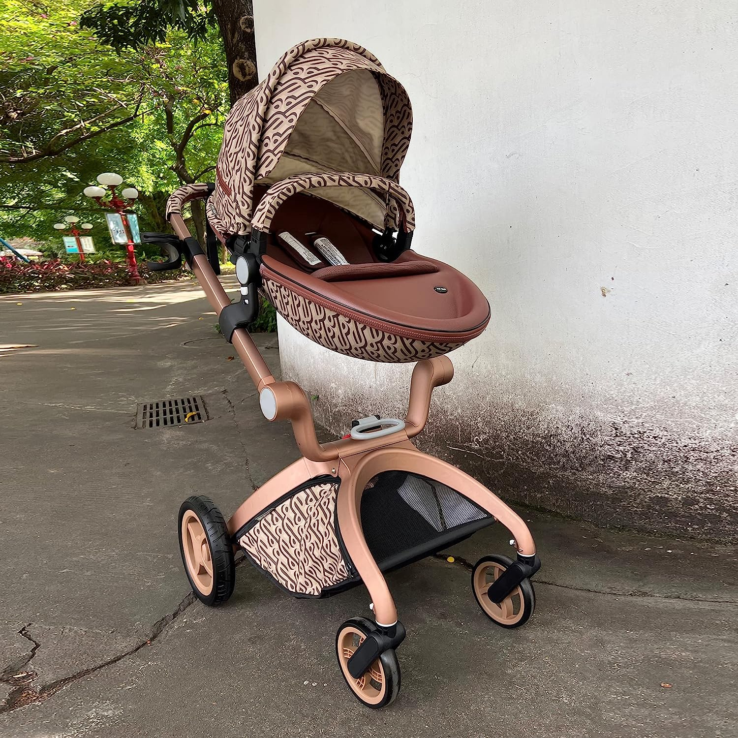 Baby Stroller: Baby Carriage with Adjustable Seat Height Angle and Four-Wheel Shock Absorption,ReversibleHigh Landscape and Fashional Pram (Grid)