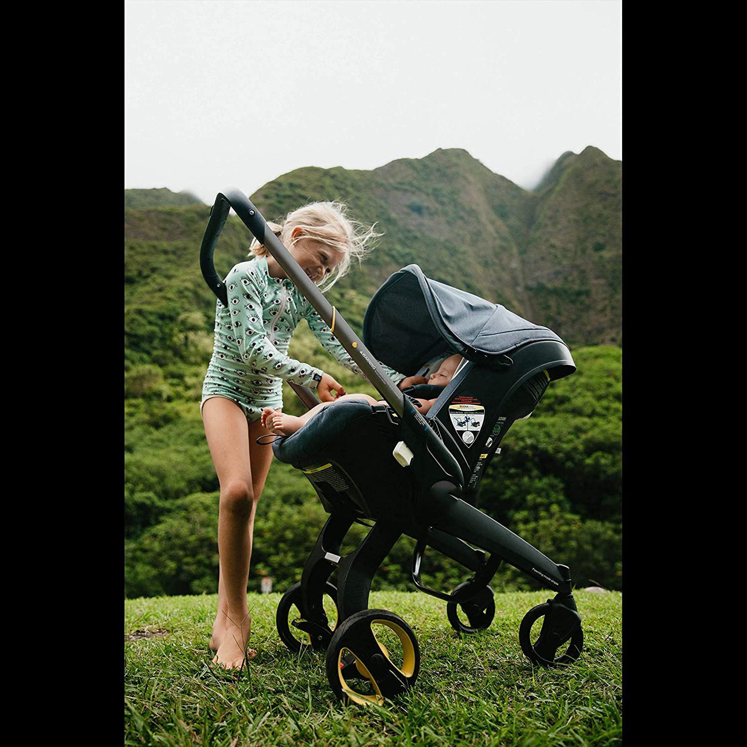 Infant Car Seat & Latch Base - Rear Facing, Car Seat to Stroller in Seconds - US Version, Nitro Black