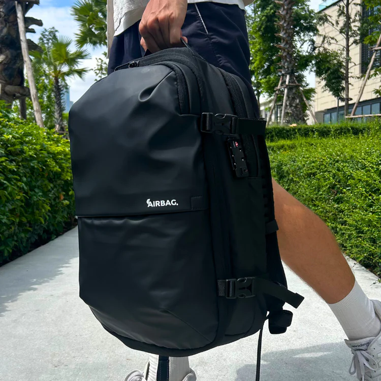 AIRBAG Black suitcase airbag