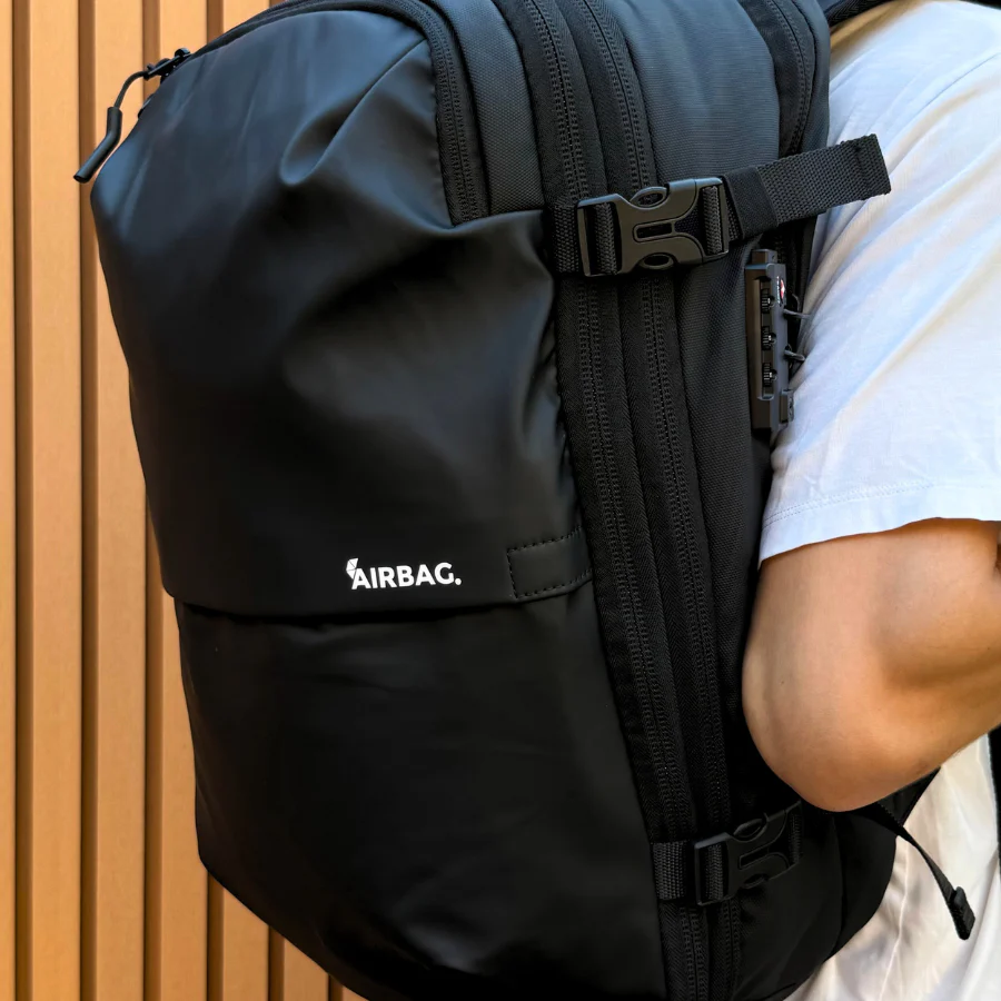 AIRBAG Black suitcase airbag